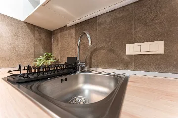 Zagreb 2-Bedroom Apartment for Up to 6 Guests