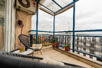 Zagreb 2-Bedroom Apartment with Loggia & Garage Parking