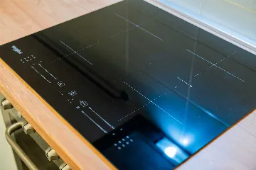 Zagreb 2-Bedroom Apartment with Loggia & Garage Parking