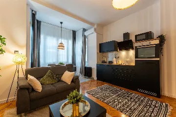 Zagreb City Center Apartment for 2 Guests