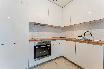 Zagreb Apartment with 2 Bedrooms and Parking