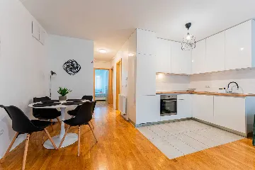 Zagreb Apartment with 2 Bedrooms and Parking