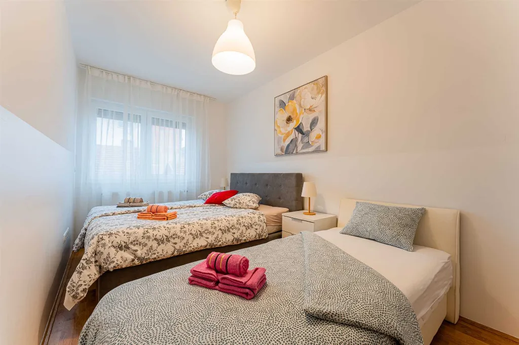Zagreb Apartment with 2 Bedrooms and Parking