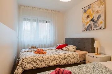 Zagreb Apartment with 2 Bedrooms and Parking