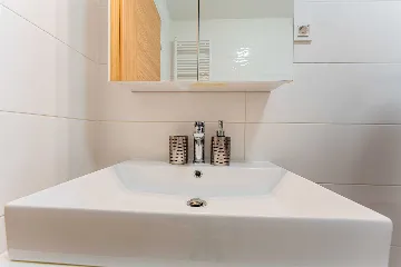 Zagreb Apartment with 2 Bedrooms and Parking