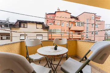 Zagreb Apartment with 2 Bedrooms and Parking