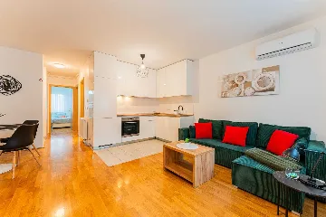 Zagreb Apartment with 2 Bedrooms and Parking