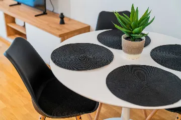 Zagreb Apartment with 2 Bedrooms and Parking