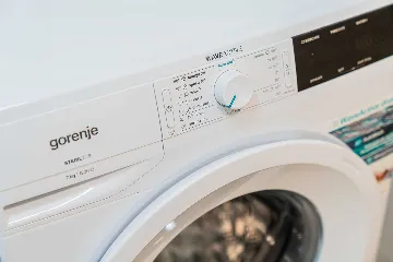 Zagreb Apartment with 2 Bedrooms and Parking