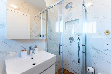 4-Bedroom House in Novaki for up to 8 Guests