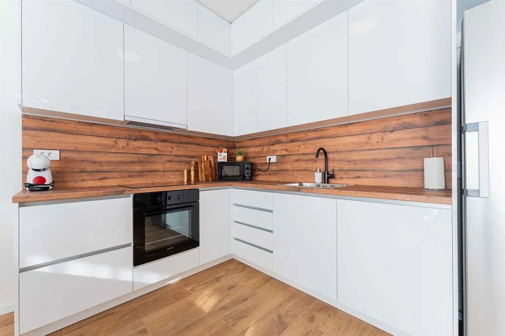 4-Bedroom House in Novaki for up to 8 Guests
