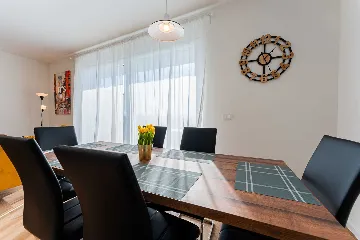 4-Bedroom House in Novaki for up to 8 Guests