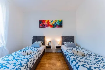 4-Bedroom House in Novaki for up to 8 Guests