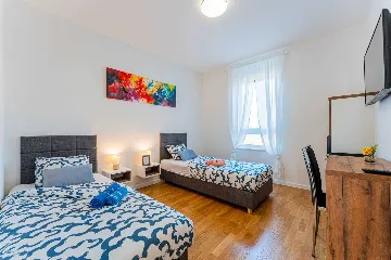 4-Bedroom House in Novaki for up to 8 Guests