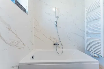 4-Bedroom House in Novaki for up to 8 Guests