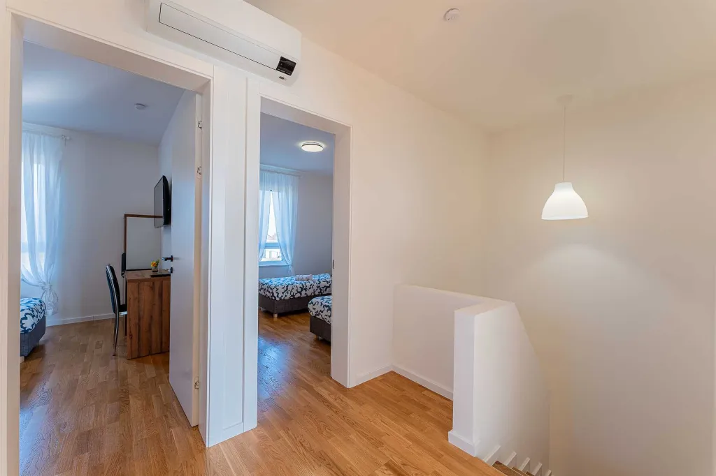 4-Bedroom House in Novaki for up to 8 Guests