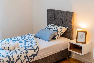 4-Bedroom House in Novaki for up to 8 Guests