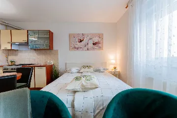 Studio Apartment in Zagreb for 2 Guests