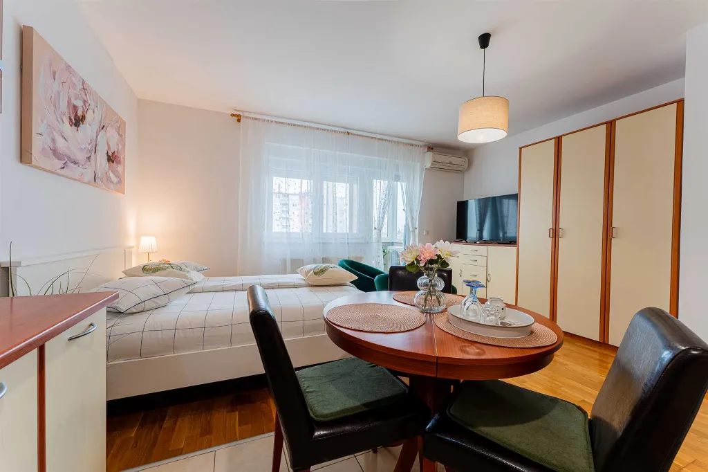 Studio Apartment in Zagreb for 2 Guests