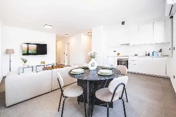 2-Bedroom Apartment in Zagreb for Up to 5