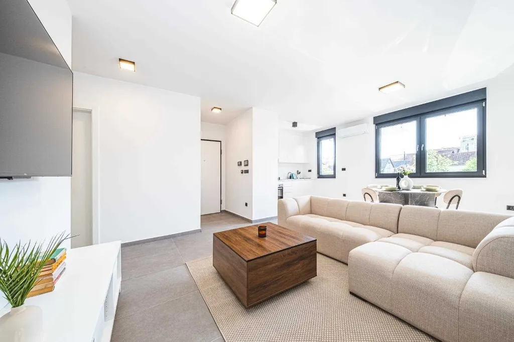 2-Bedroom Apartment in Zagreb for Up to 5