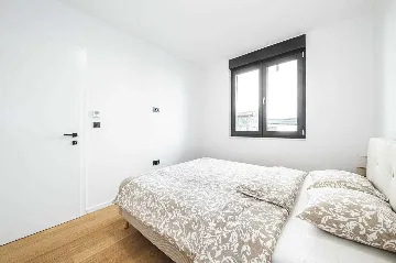 Zagreb 3-Bedroom Apartment for 6 with Balcony