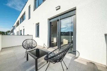 Zagreb 3-Bedroom Apartment for 6 with Balcony