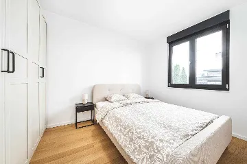 Zagreb 3-Bedroom Apartment for 6 with Balcony