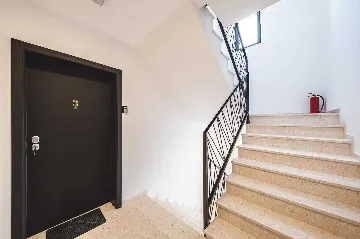 Zagreb 3-Bedroom Apartment for 6 with Balcony