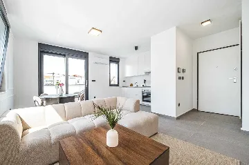 Zagreb 3-Bedroom Apartment for 6 with Balcony