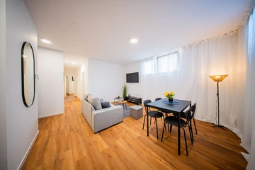 Zagreb 2-Bedroom Apartment for 4 Guests