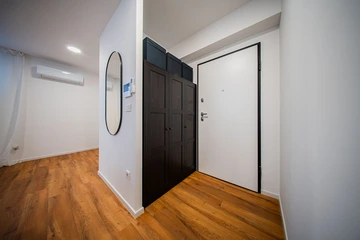 Zagreb 2-Bedroom Apartment for 4 Guests