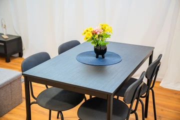 Zagreb 2-Bedroom Apartment for 4 Guests