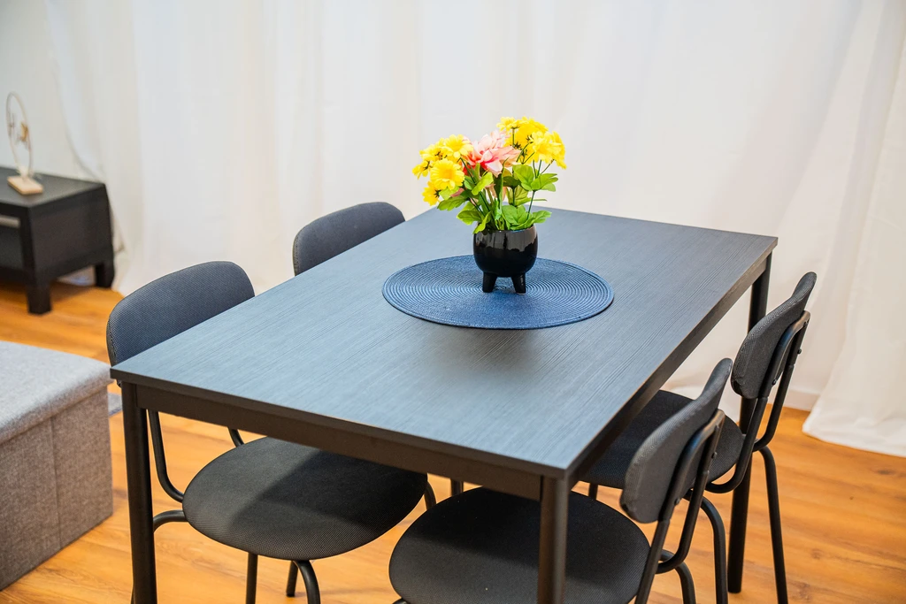Zagreb 2-Bedroom Apartment for 4 Guests