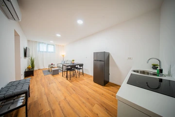 2-Bedroom Apartment in Zagreb for Up to 4
