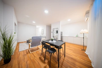 1-Bedroom Apartment in Zagreb for Up to 3 Guests