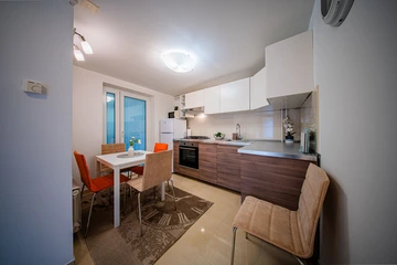 Spacious Zagreb 2-Bedroom Apartment for 5