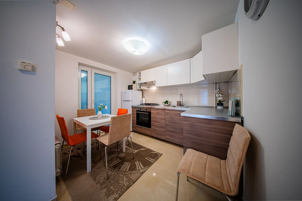 Spacious Zagreb 2-Bedroom Apartment for 5