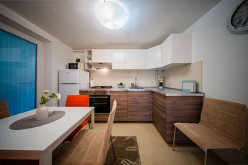 Spacious Zagreb 2-Bedroom Apartment for 5