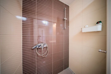 Spacious Zagreb 2-Bedroom Apartment for 5