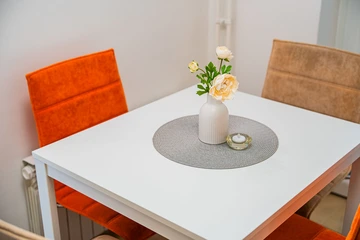 Spacious Zagreb 2-Bedroom Apartment for 5