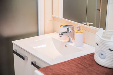 Spacious Zagreb 2-Bedroom Apartment for 5