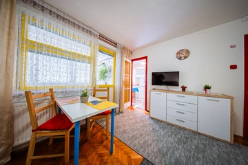 Compact 2-Person Apartment in Zagreb
