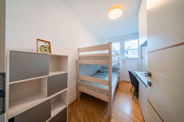 2-Bedroom Apartment in Zagreb for Up to 5