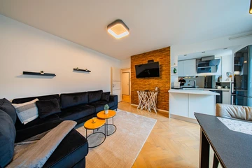 2-Bedroom Apartment in Zagreb for Up to 5