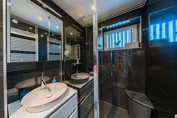 2-Bedroom Apartment in Zagreb for Up to 5