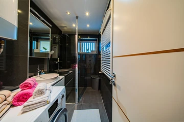 2-Bedroom Apartment in Zagreb for Up to 5