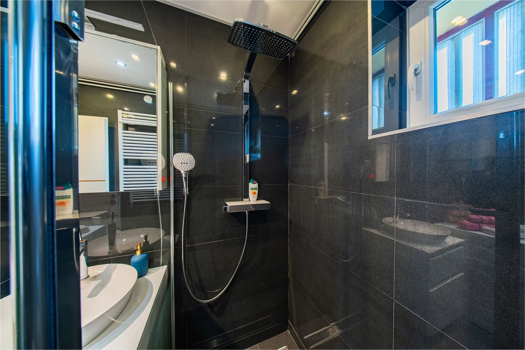 2-Bedroom Apartment in Zagreb for Up to 5