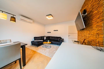 2-Bedroom Apartment in Zagreb for Up to 5