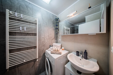 Zagreb Apartment for up to 6 Guests